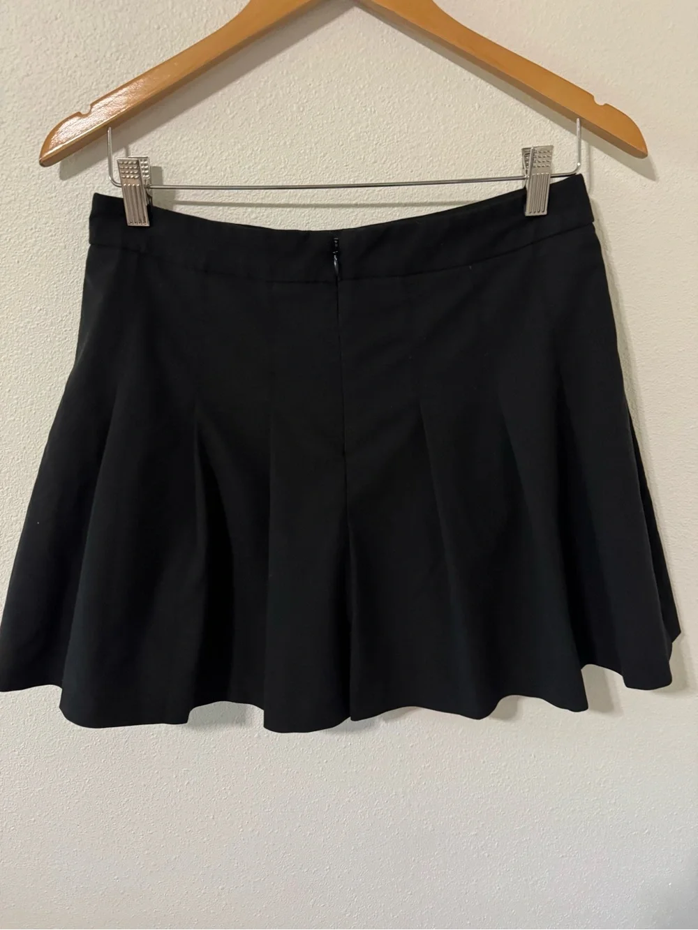Aritzia Sunday Best Olive Micro Pleated Skirt Black High Rise Lined Mini-10